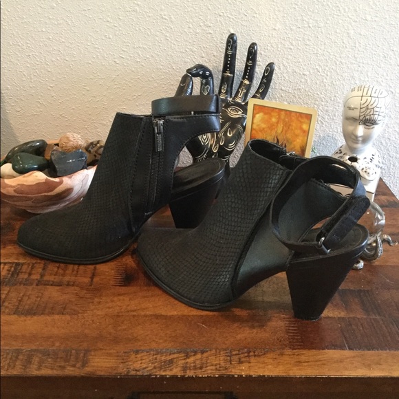 Kenneth Cole REACTION booties size 9 - Picture 2 of 4